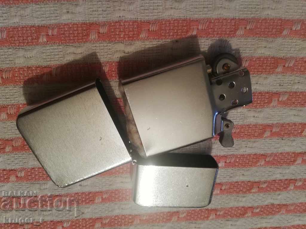 Delivery of An old lighter