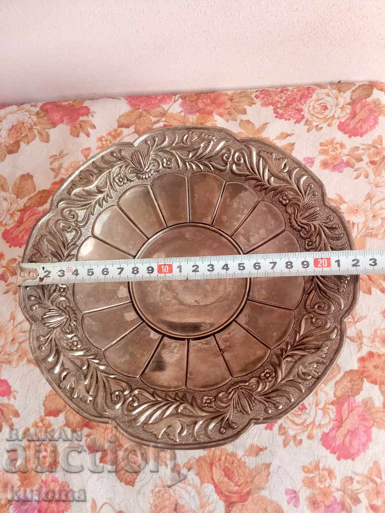 Fructieră metalică cu preț € 12.77 | 24.98 BGN