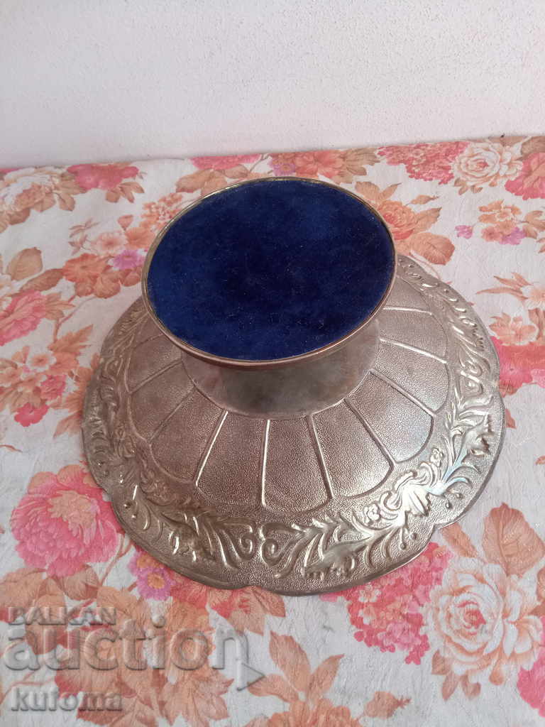 Delivery of Metal fruit bowl Delivery of Metal fruit bowl