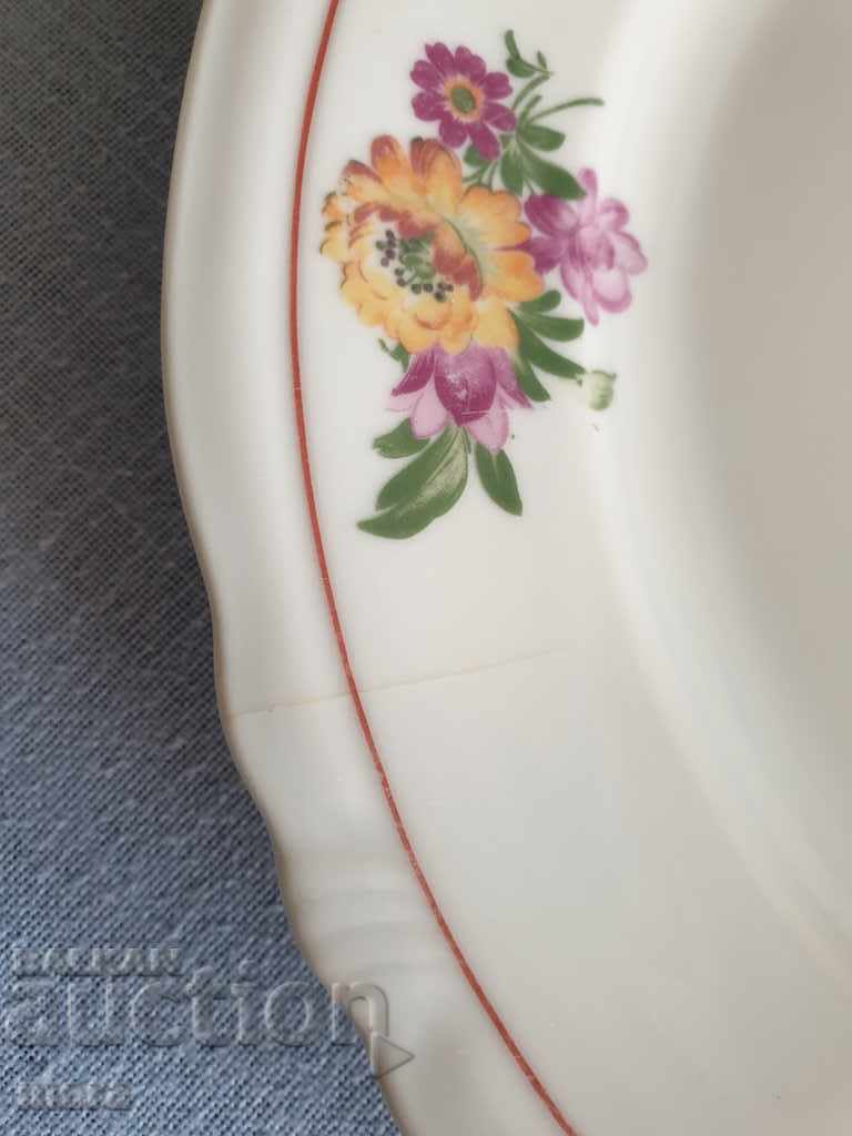 Auction Porcelain Bulgarian plateau Auction Porcelain Bulgarian plateau