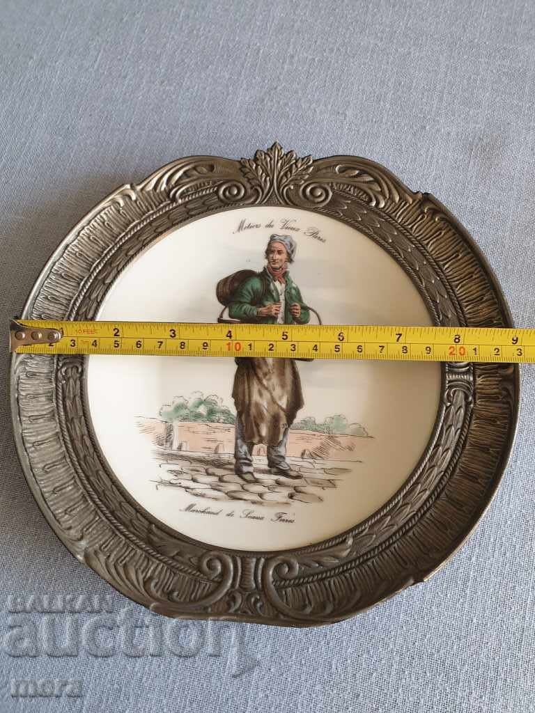 Delivery of Porcelain plate with metal zinc fittings Delivery of Porcelain plate with metal zinc fittings