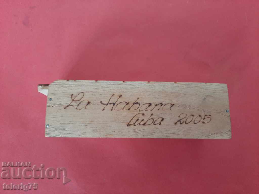 Delivery of Children's Wooden Domino Souvenir from Havana-Cuba-2005