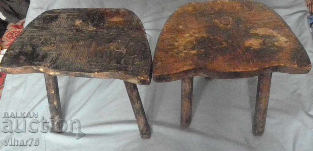scaune vechi cu trei picioare-2 piese
