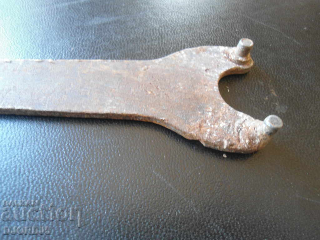 Old key with price 2.00 BGN | € 1.02 Old key with price 2.00 BGN | € 1.02