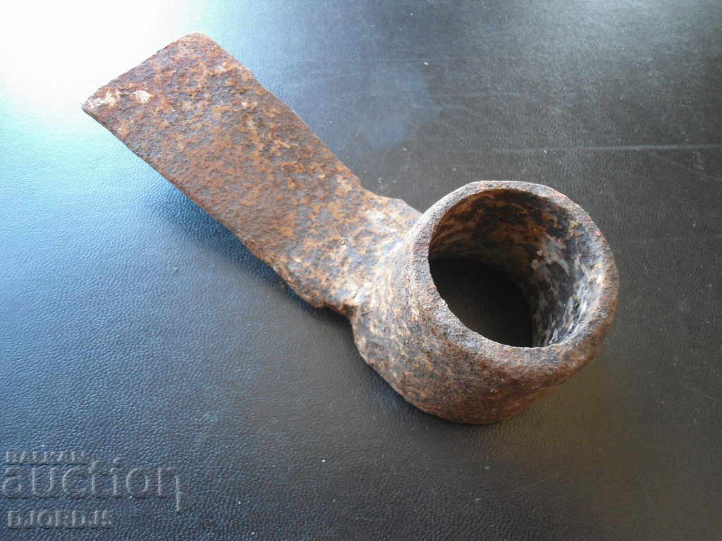 Old tool, chapa with price 2.00 BGN | € 1.02 Old tool, chapa with price 2.00 BGN | € 1.02
