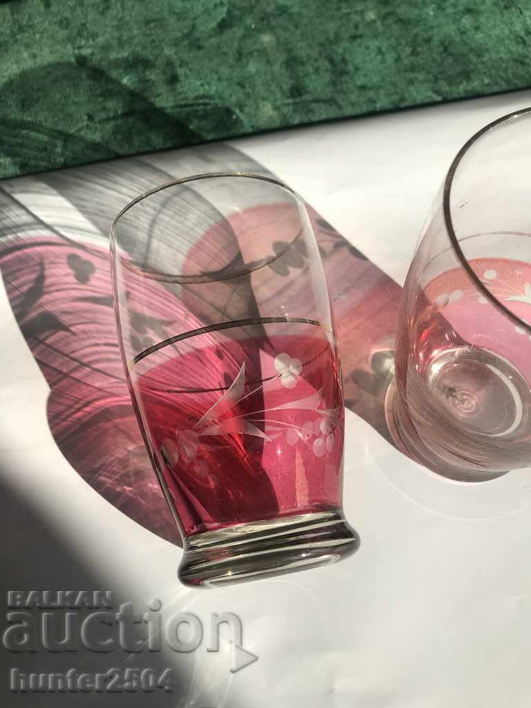 Pahare cu apa - sticla subtire colorata gravata manual cu preț 17.95 BGN | € 9.18 Pahare cu apa - sticla subtire colorata gravata manual cu preț 17.95 BGN | € 9.18