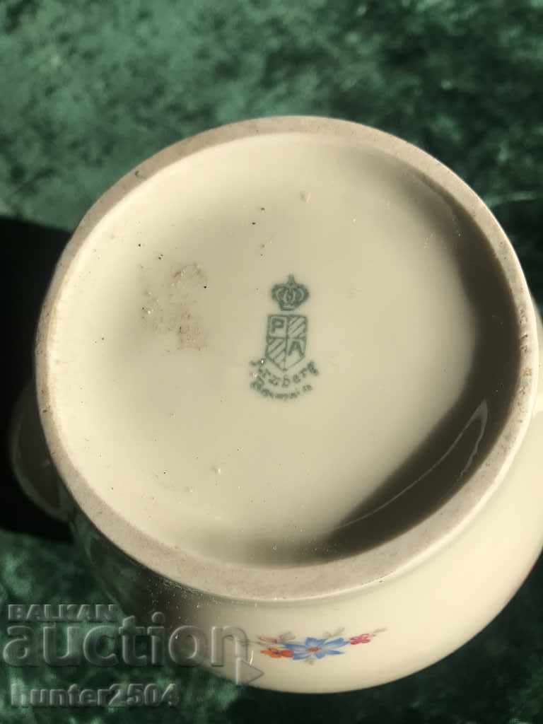 Licitație Urcior de portelan, inaltime 17 cm, Germania