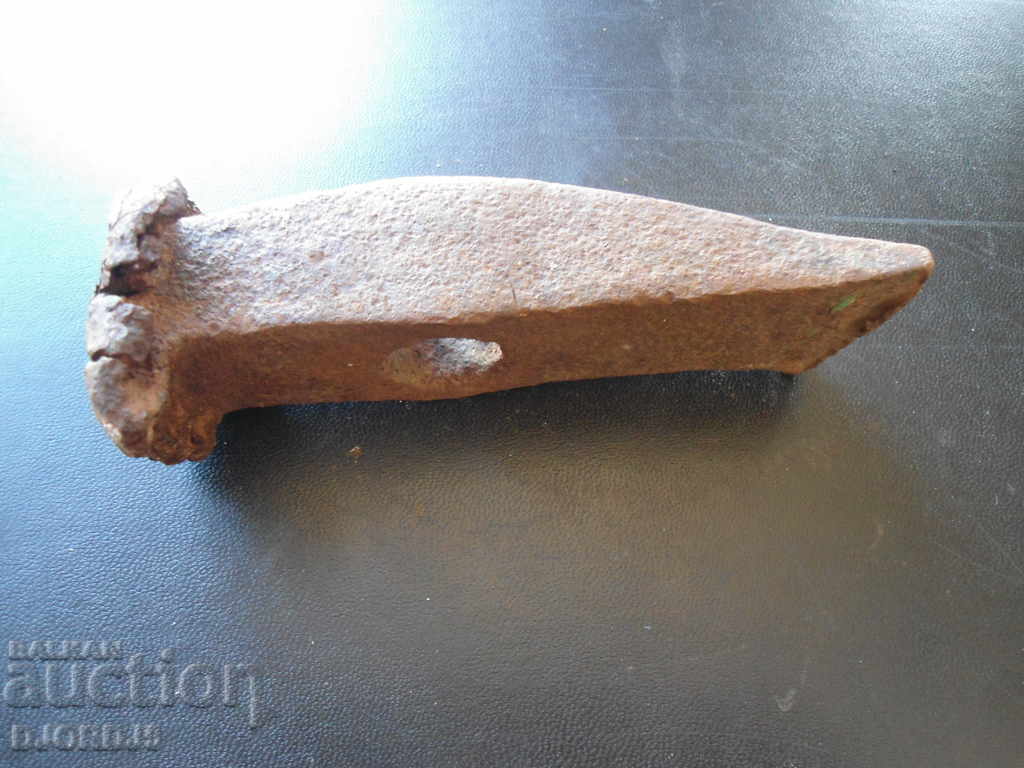 Auction Old tool, hammer Auction Old tool, hammer