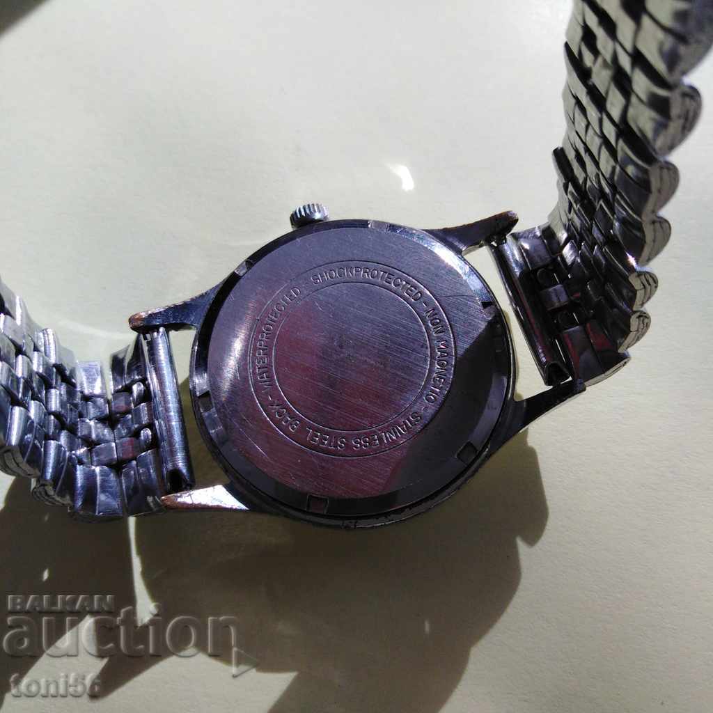 Geneva Sports Wrist Watch (l) with price 50.00 BGN | € 25.56 Geneva Sports Wrist Watch (l) with price 50.00 BGN | € 25.56