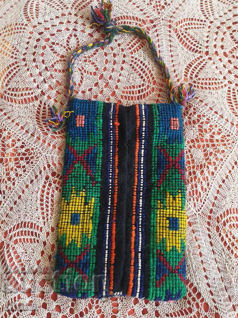 Authentic woolen hand-woven shepherd's purse with price 30.00 BGN | € 15.34 Authentic woolen hand-woven shepherd's purse with price 30.00 BGN | € 15.34