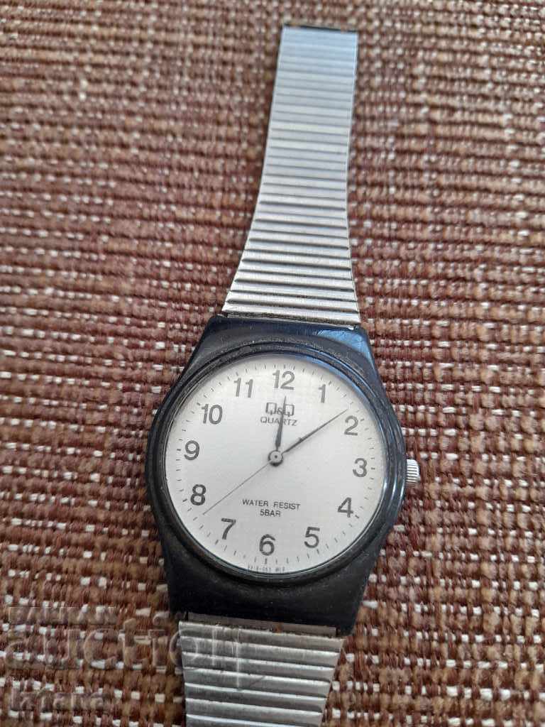 Clock Q & Q with price 5.00 BGN | € 2.56 Clock Q & Q with price 5.00 BGN | € 2.56