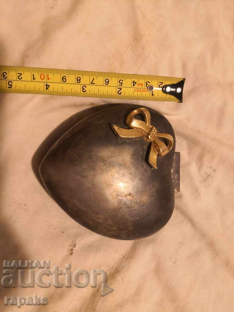 Livrarea Rămâne o cutie mică pentru bijuterii, snuff