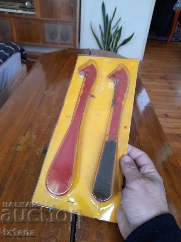 Old Shoe Store, Clothes Brush with price 25.00 BGN | € 12.78 Old Shoe Store, Clothes Brush with price 25.00 BGN | € 12.78