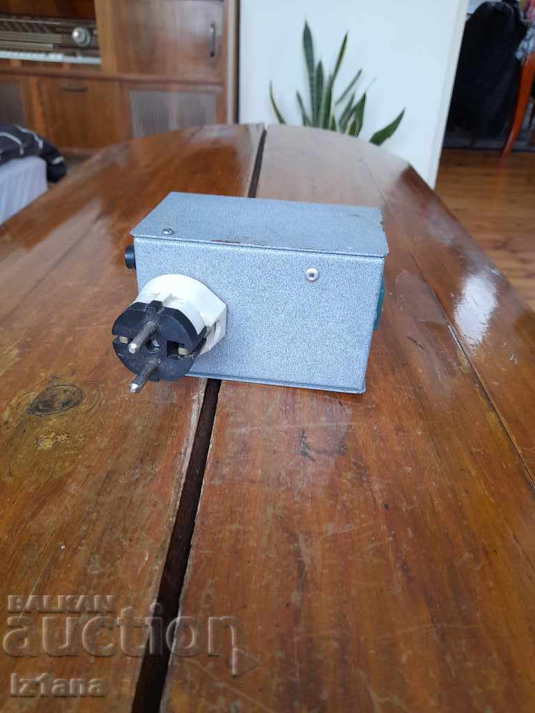 Auction Old autotransformer 220 / 110v Auction Old autotransformer 220 / 110v