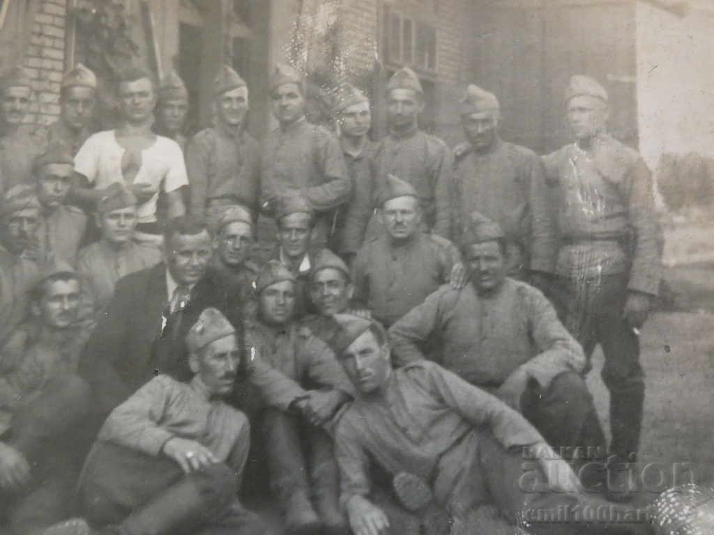 Delivery of Old photo Soldiers Delivery of Old photo Soldiers