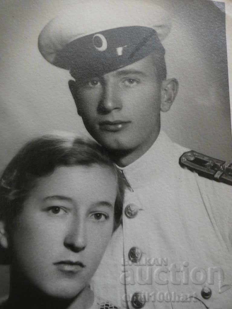 Стара снимка Войник с момиче 1939 година с цена 2.00 лв. | € 1.02 Стара снимка Войник с момиче 1939 година с цена 2.00 лв. | € 1.02