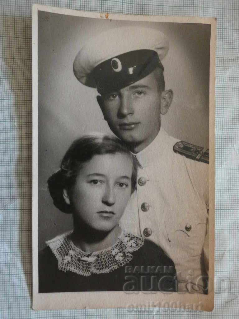 Стара снимка Войник с момиче 1939 година