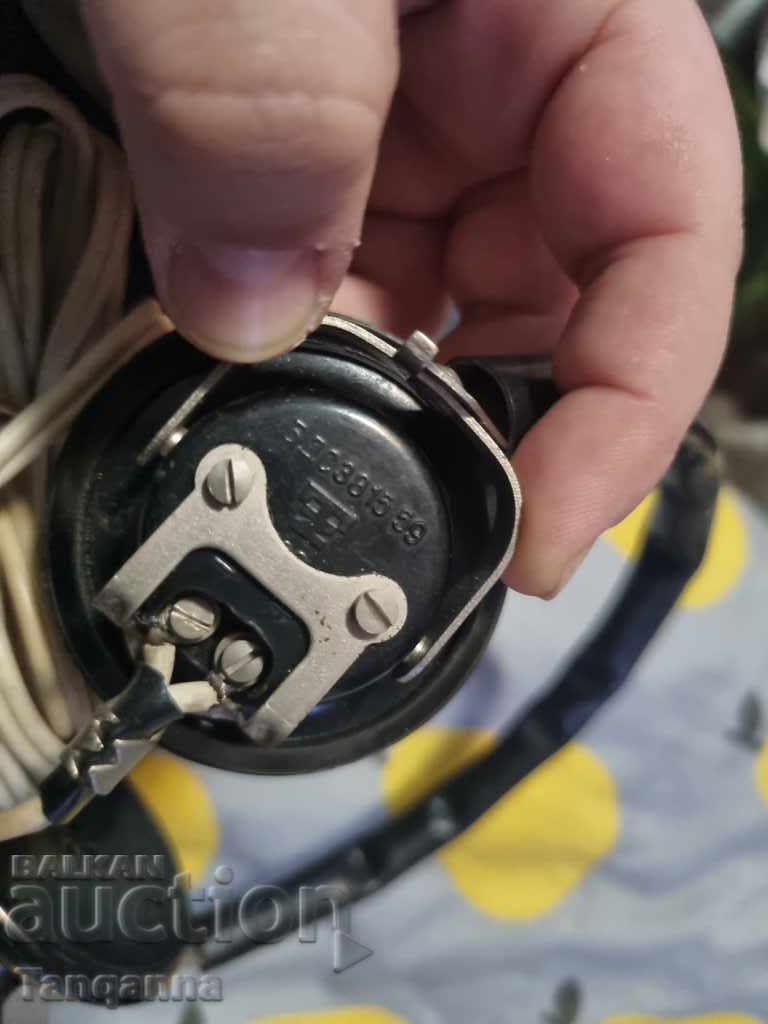 Delivery of Old headphones Delivery of Old headphones