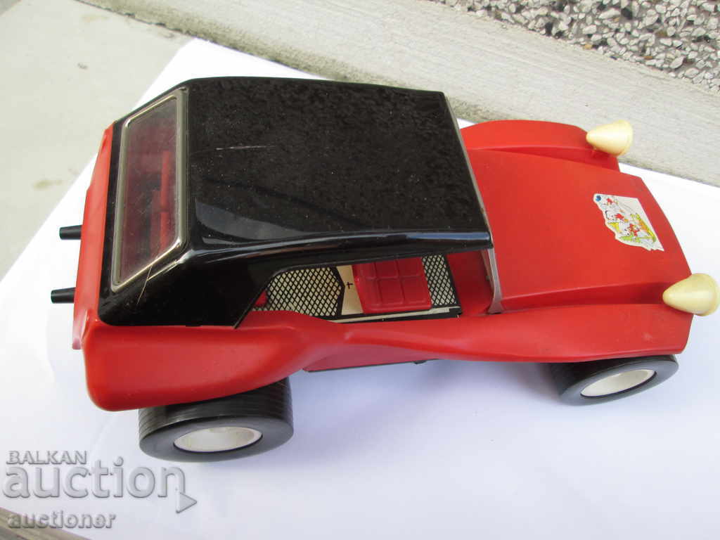 OLD USSR CAR-BUG WITH BATTERY - 6 OLD USSR CAR-BUG WITH BATTERY - 6