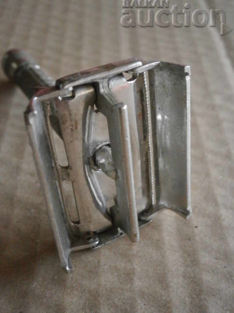 RETRO razor razor razor with price 35.00 BGN | € 17.90 RETRO razor razor razor with price 35.00 BGN | € 17.90