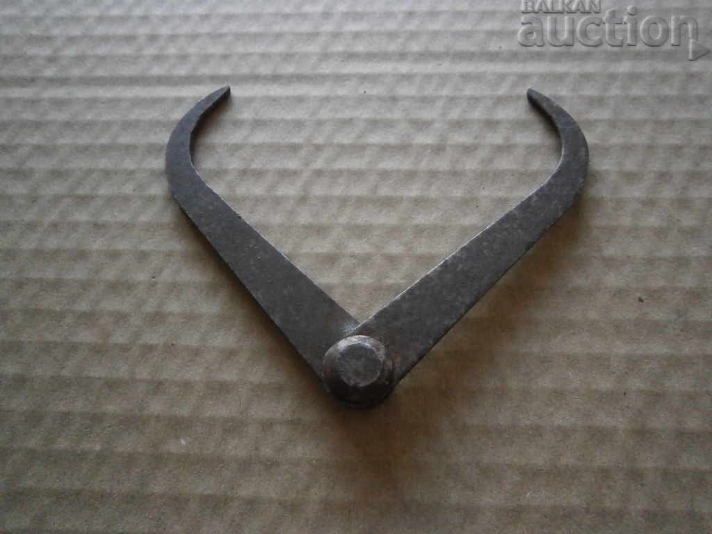 Auction antique small steel compass Auction antique small steel compass