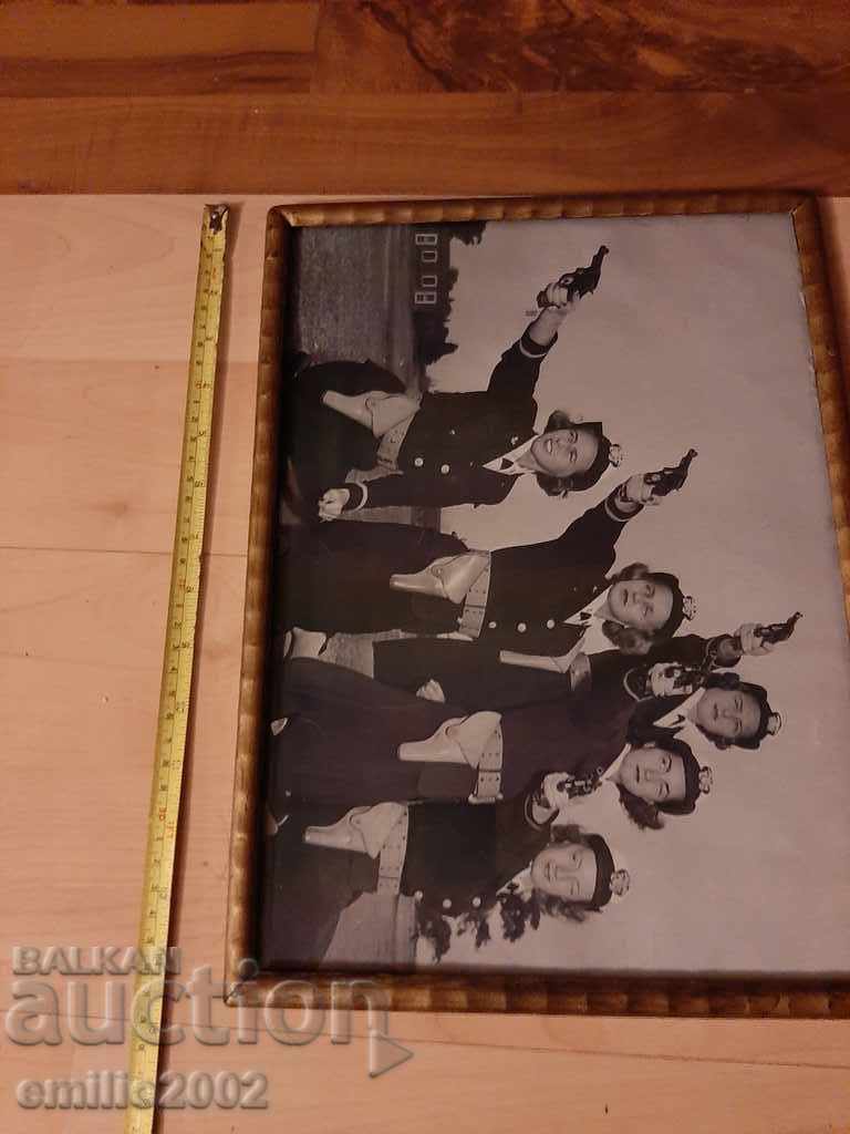 Reproduction in picture frame with price 19.00 BGN | € 9.71 Reproduction in picture frame with price 19.00 BGN | € 9.71