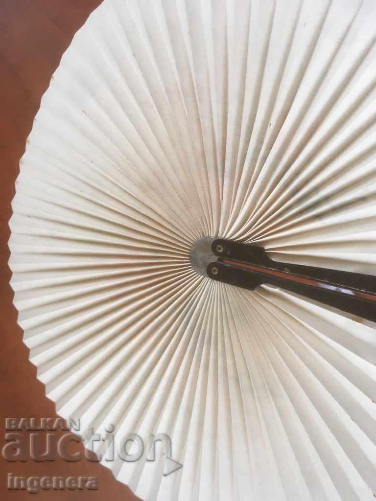 Delivery of OLD CHINESE SAIL METAL BASE COLLECTOR'S Delivery of OLD CHINESE SAIL METAL BASE COLLECTOR'S