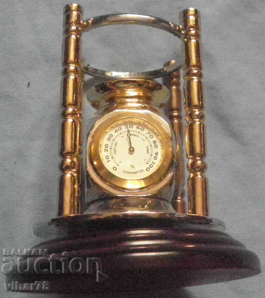 ΡΟΛΟΙ ΤΟΥ DESKTOP QUARTZ με τιμή 41.99 BGN | € 21.47 ΡΟΛΟΙ ΤΟΥ DESKTOP QUARTZ με τιμή 41.99 BGN | € 21.47