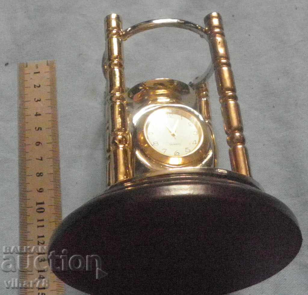 ΡΟΛΟΙ ΤΟΥ DESKTOP QUARTZ - 6 ΡΟΛΟΙ ΤΟΥ DESKTOP QUARTZ - 6