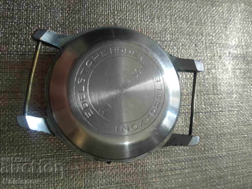 Men's watch Ruhla UMF with price 80.00 BGN | € 40.90 Men's watch Ruhla UMF with price 80.00 BGN | € 40.90