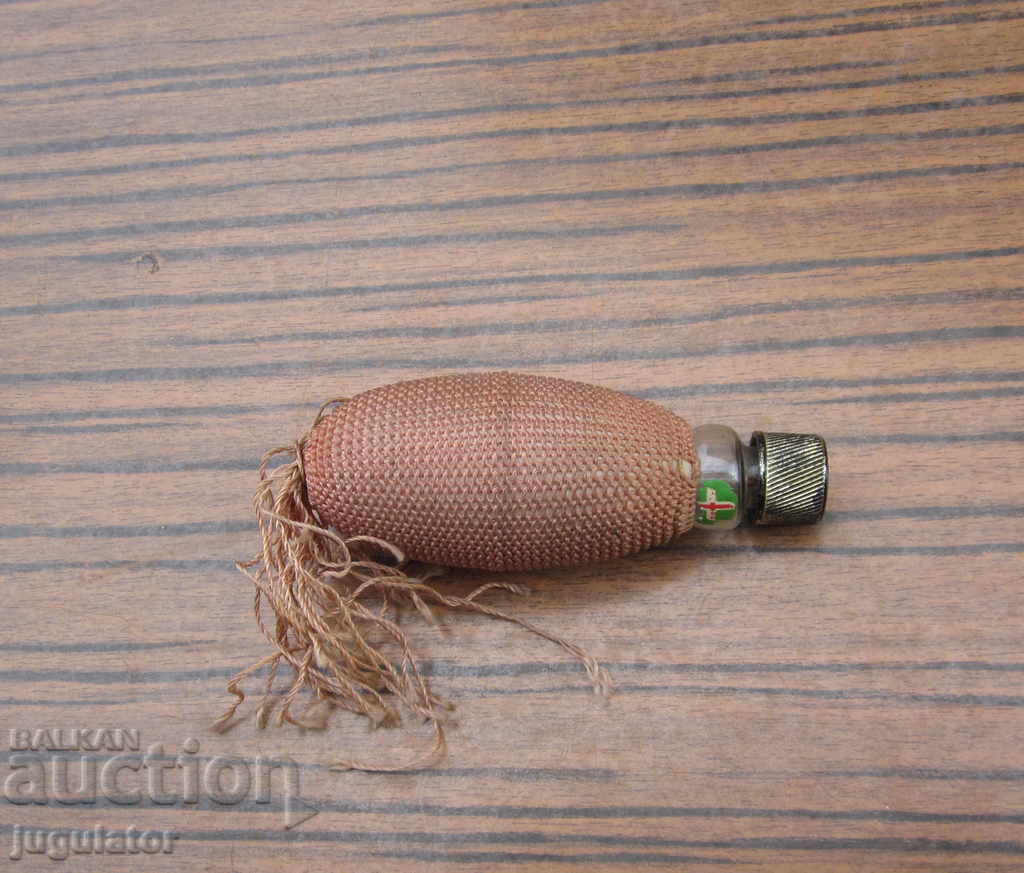 antique old perfume bottle with pump with price 20.00 BGN | € 10.23 antique old perfume bottle with pump with price 20.00 BGN | € 10.23