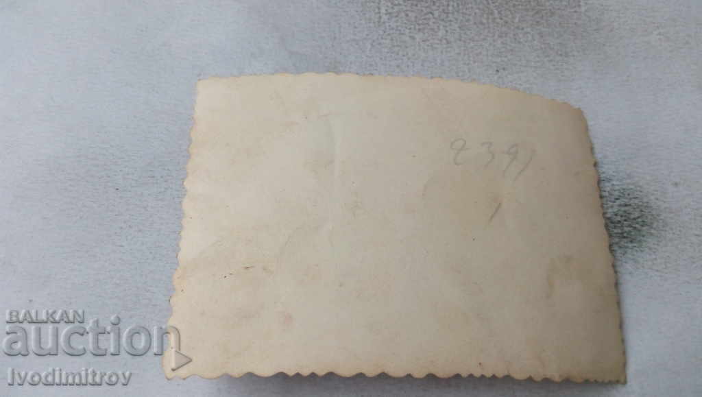 Photo of Sofia A man and three women near the Court House with price 3.45 BGN | € 1.76 Photo of Sofia A man and three women near the Court House with price 3.45 BGN | € 1.76