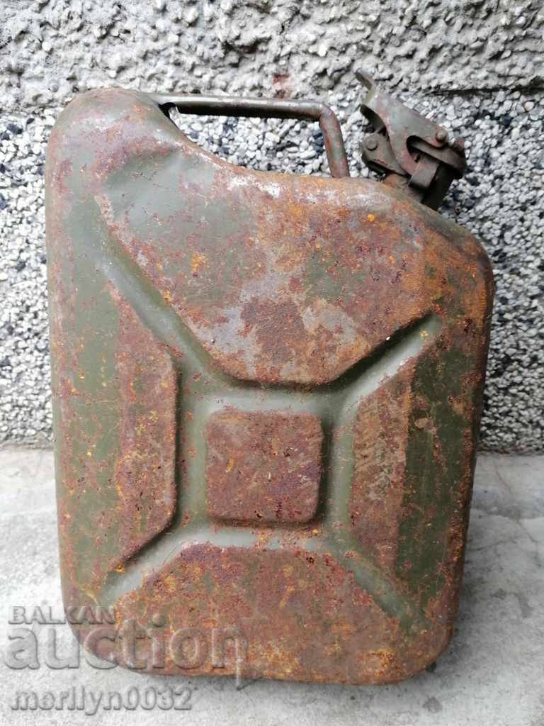 Tube of 10 liters of fuel for motorcycles and cars with price 39.00 BGN | € 19.94 Tube of 10 liters of fuel for motorcycles and cars with price 39.00 BGN | € 19.94