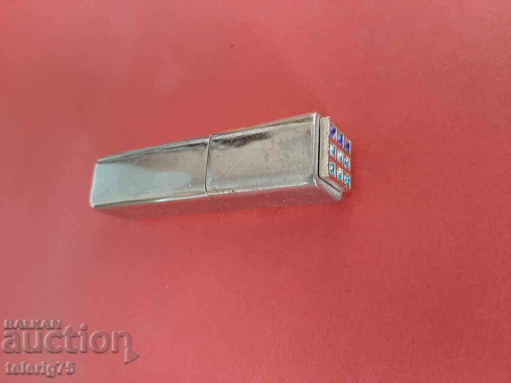 English Old Metal Perfume Sprinkler with Stones with price 25.00 BGN | € 12.78 English Old Metal Perfume Sprinkler with Stones with price 25.00 BGN | € 12.78