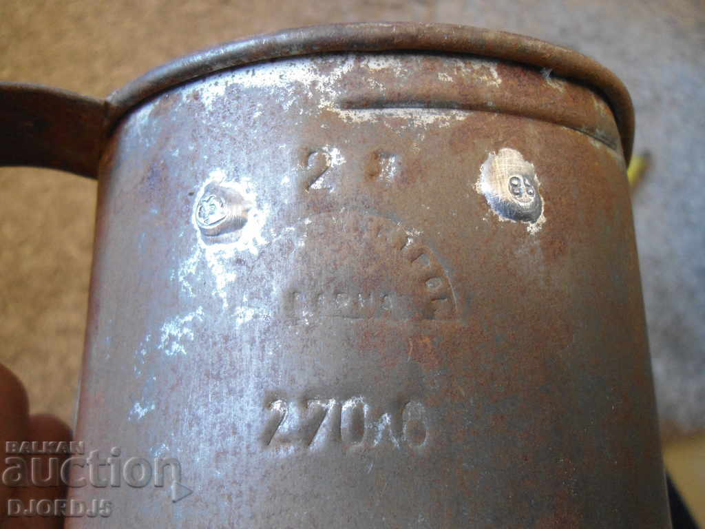 Delivery of Old measure for liquids, markings Delivery of Old measure for liquids, markings