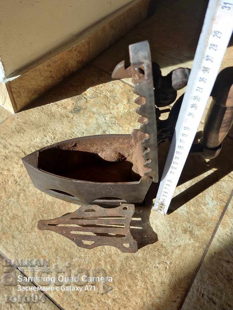 IRON - GRILL - ROOSTER - EXCELLENT - 5 IRON - GRILL - ROOSTER - EXCELLENT - 5