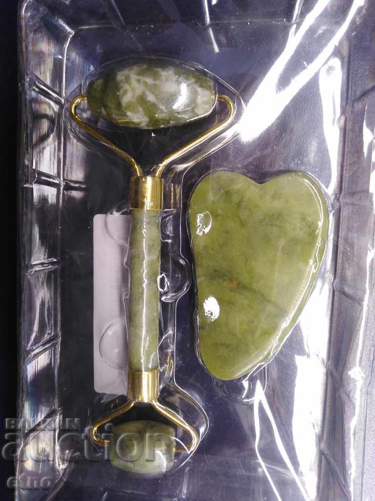 Auction COSMETIC MASSAGER, ROLLER OF NATURAL JADE, stone, stones Auction COSMETIC MASSAGER, ROLLER OF NATURAL JADE, stone, stones