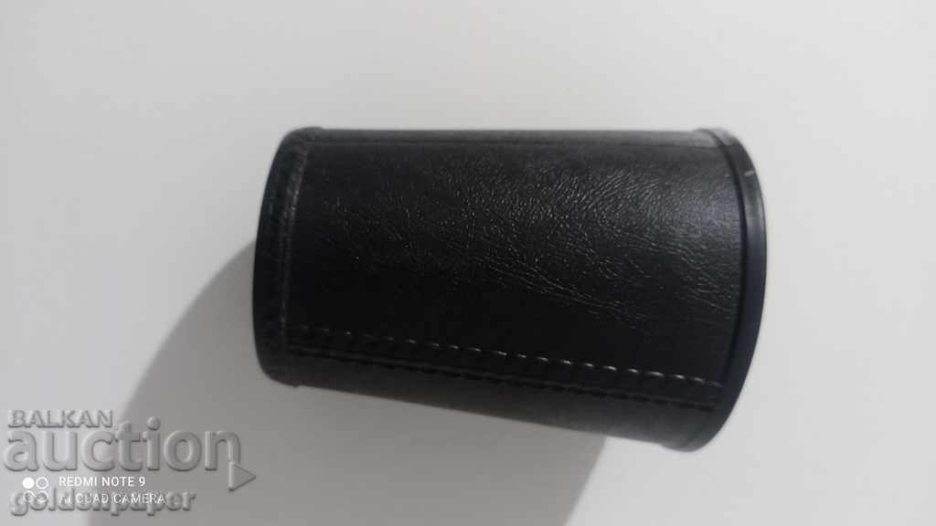Leather barbette cup