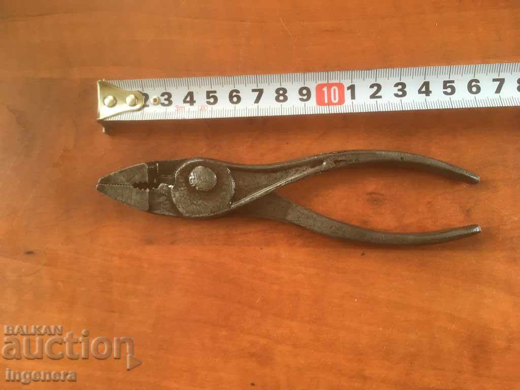 Delivery of PLIERS TOOL ASSISTANT