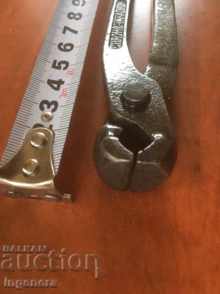 Auction PLIERS MASTER REINFORCEMENT BRANDS OF THE SPECIALIST'S TOOL Auction PLIERS MASTER REINFORCEMENT BRANDS OF THE SPECIALIST'S TOOL