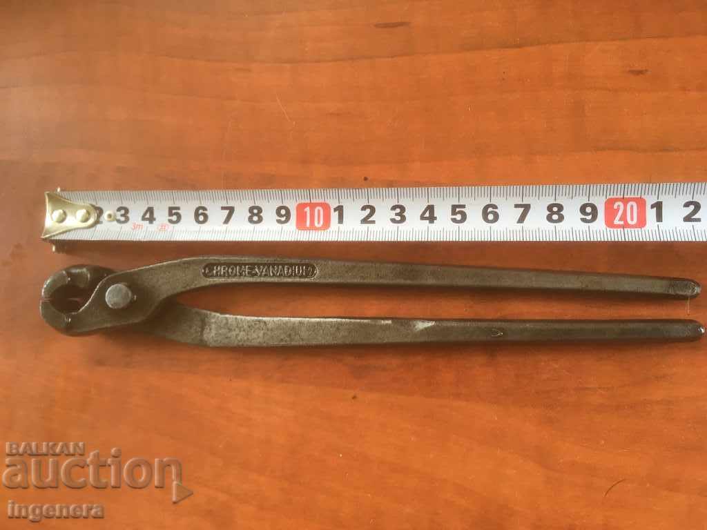 Delivery of PLIERS MASTER REINFORCEMENT BRANDS OF THE SPECIALIST'S TOOL Delivery of PLIERS MASTER REINFORCEMENT BRANDS OF THE SPECIALIST'S TOOL