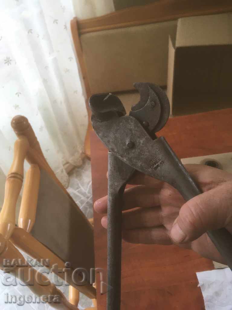 Delivery of PLIERS SPECIALIZED TOOL FROM SOCA TPK VICTORY Delivery of PLIERS SPECIALIZED TOOL FROM SOCA TPK VICTORY