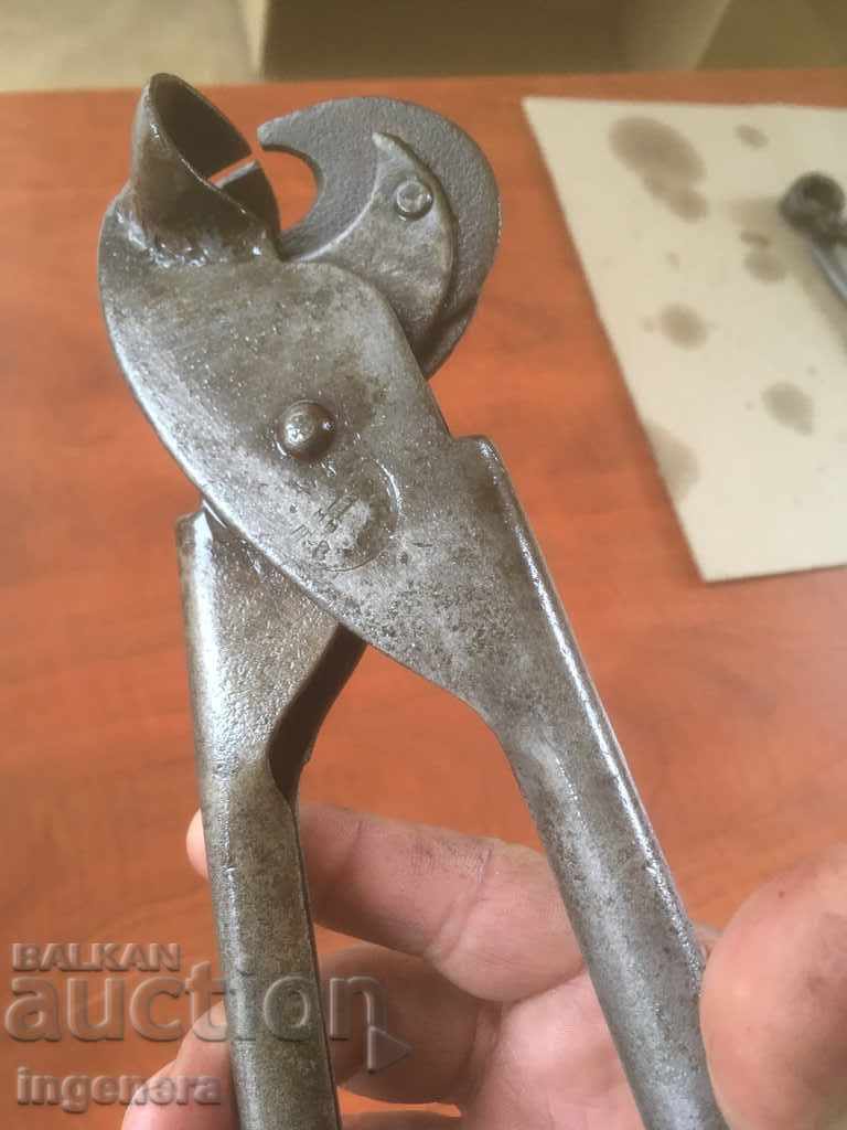 Delivery of PLIERS SPECIALIZED TOOL FROM SOCA TPK IZGREV Delivery of PLIERS SPECIALIZED TOOL FROM SOCA TPK IZGREV