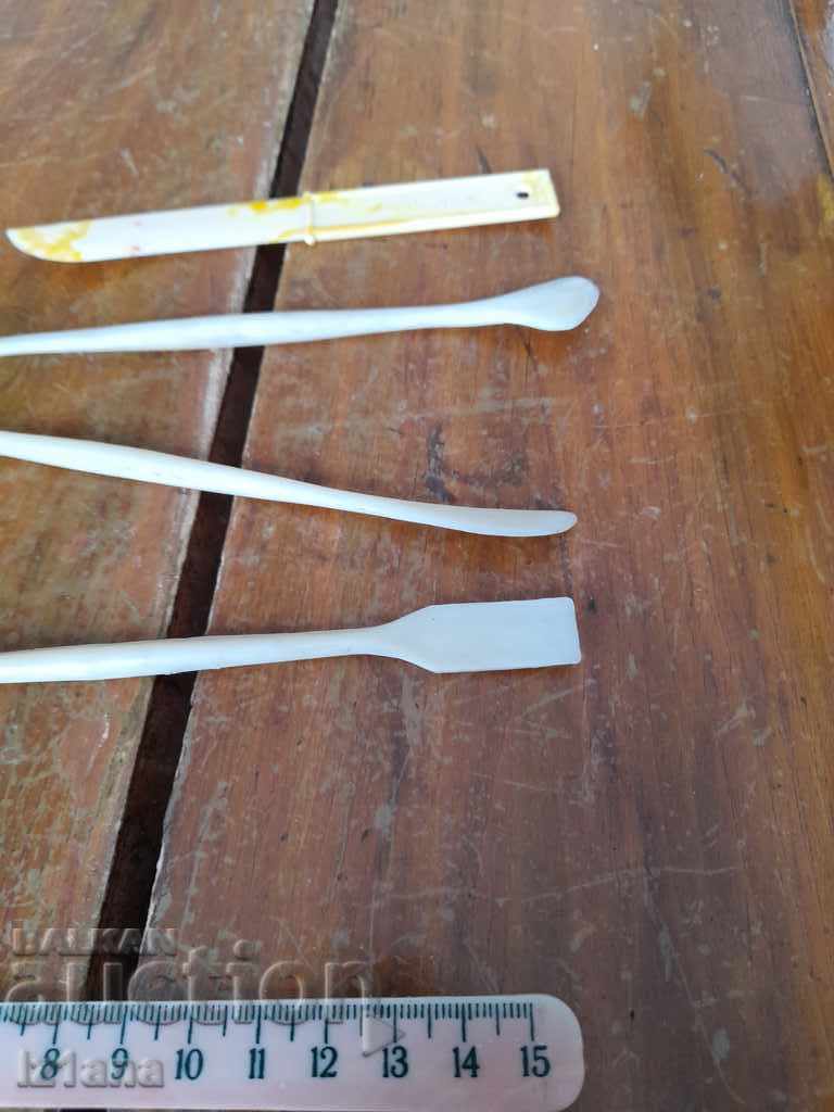 Παράδοση Παλιά παιδικά εργαλεία για εργασία με πλαστελίνη Παράδοση Παλιά παιδικά εργαλεία για εργασία με πλαστελίνη