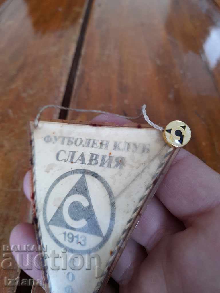 Auction Old flag, flag, badge of FC Slavia Auction Old flag, flag, badge of FC Slavia