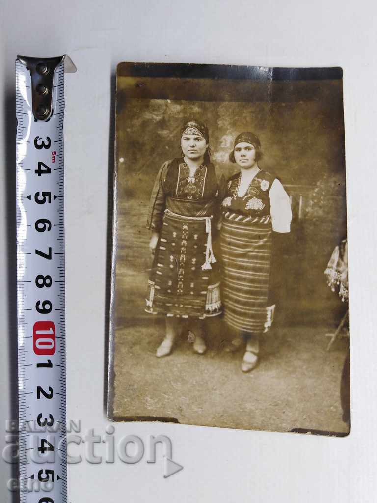 ΒΑΣΙΛΙΚΗ ΦΩΤΟΓΡΑΦΙΑ-1931 -ΝΟΣΙΑ, σάρμα, πλεξούδα