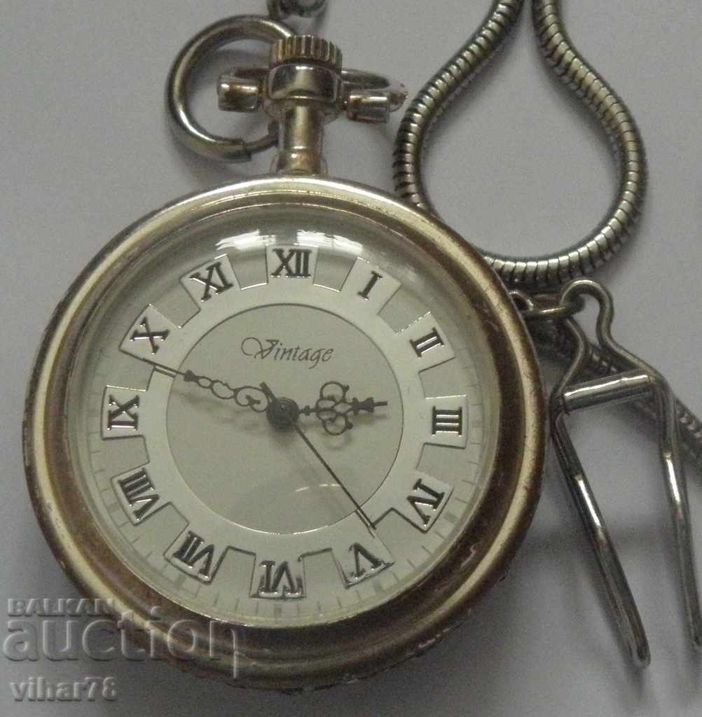 POCKET WATCH-VINTAGE