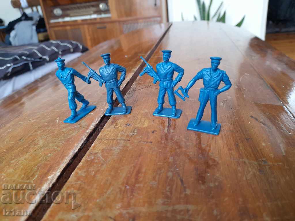 Δημοπρασία Παλιά ειδώλια Στρατιώτες