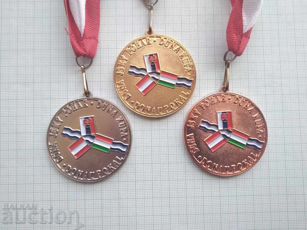 10775 Set de medalii - Turneu Internațional Latino - Austria cu preț 4.00 BGN | € 2.05 10775 Set de medalii - Turneu Internațional Latino - Austria cu preț 4.00 BGN | € 2.05