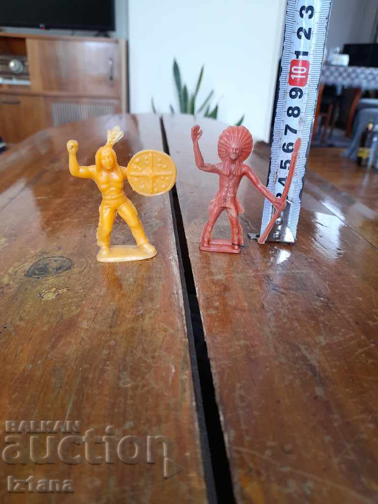 Доставка на Стари фигурки Индианци